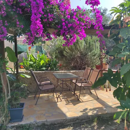 Aglaia House Ferienhaus Kouspádhes