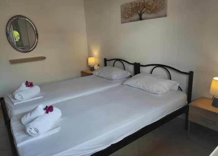 Aglaia House Semesterbostad Kouspádhes